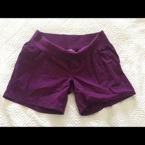 Liz Lange maternity shorts